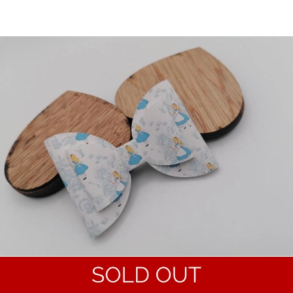 Disney Alice In Wonderland Single Bow